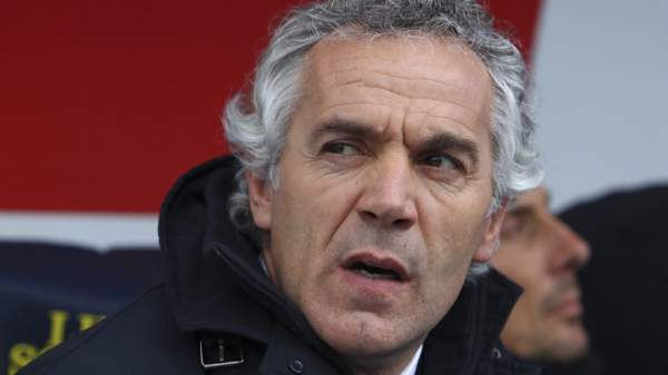 Roberto Donadoni mette pressione al Milan