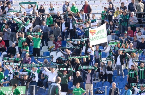 https://www.sportal.it/foto_articoli/2017-13/curva-sassuolo-tifosi-sassuolo-sassuolo-curva-sassuolo-tifosi_1093841Photogallery.jpg?format=jpg