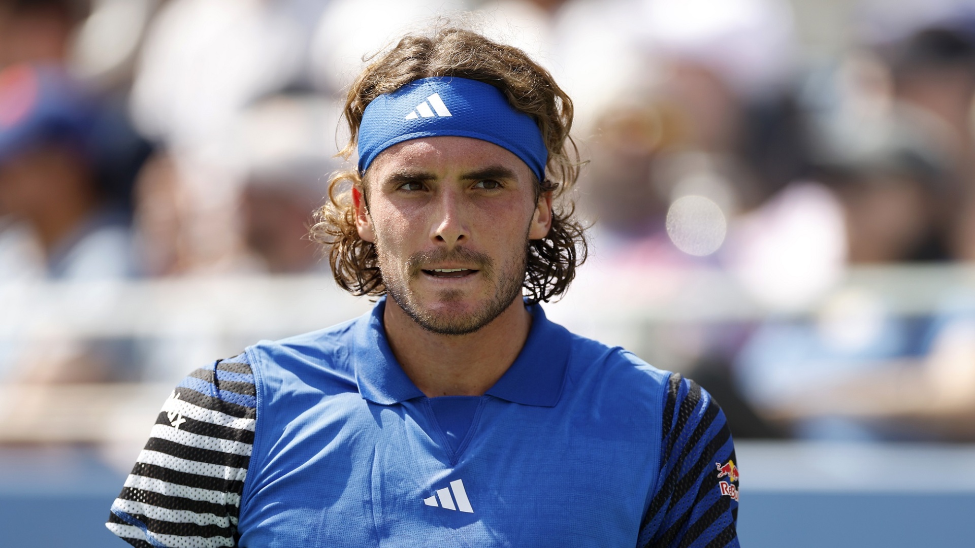 Jannik Sinner: Stefanos Tsitsipas si tappa la bocca