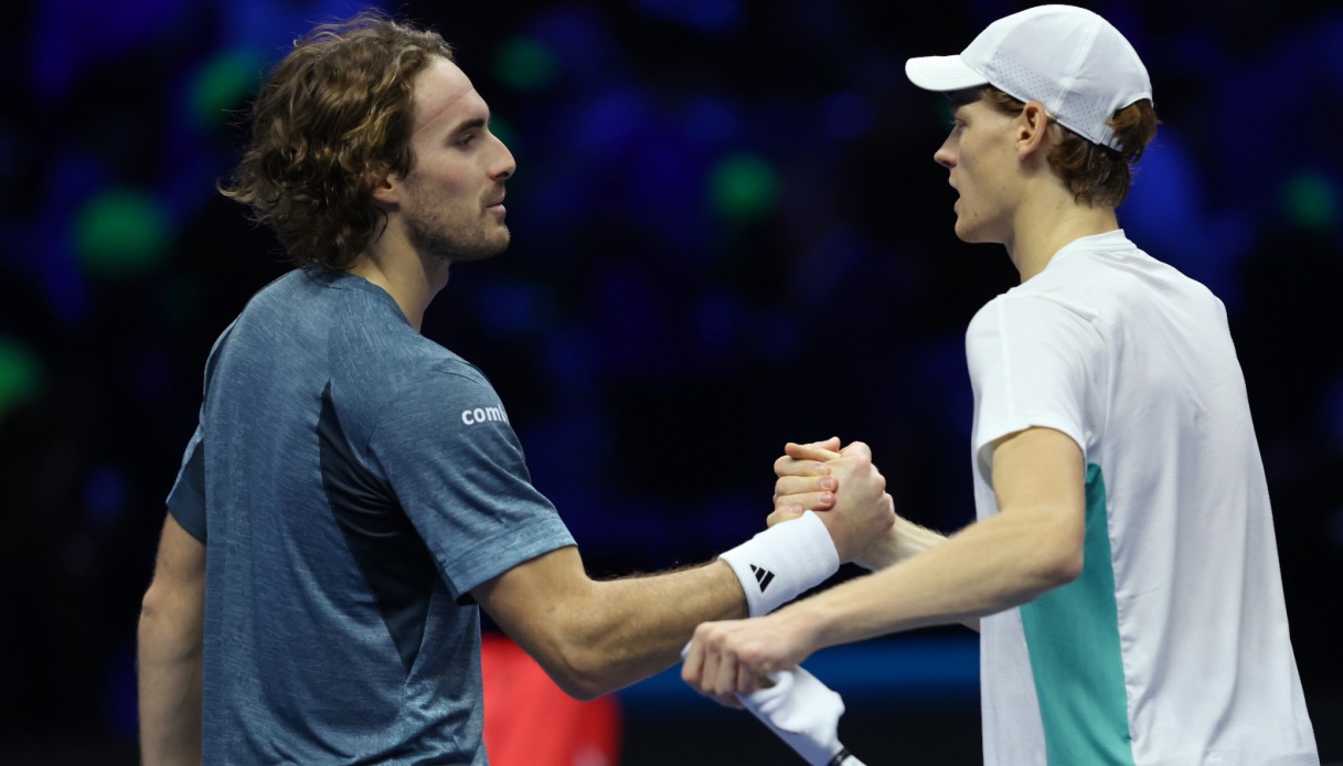 https://www.sportal.it/foto_articoli/2023-45/tsitsipas-sinner-sinner-tsitsipas_12329281190x786.jpg?format=jpg