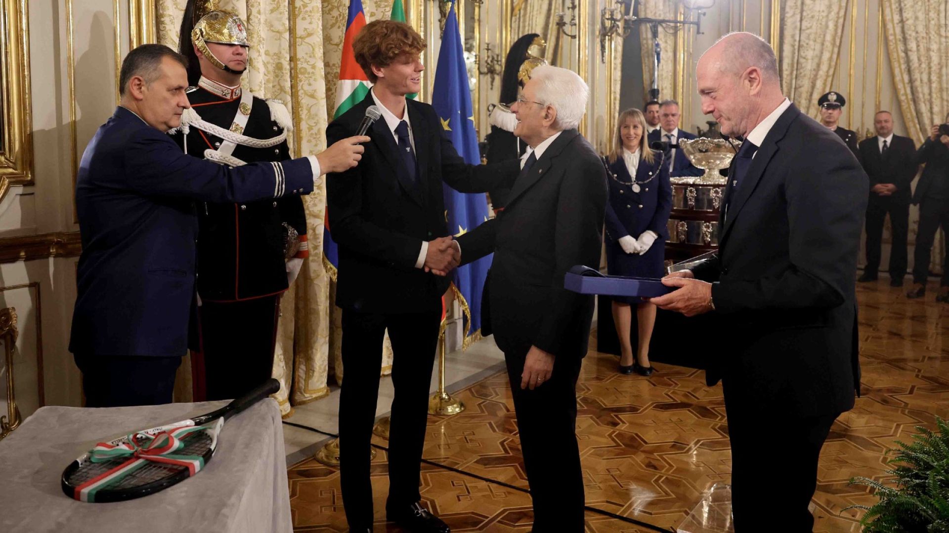 https://www.sportal.it/foto_articoli/2024-05/il-presidente-sergio-mattarella-incontra-i-campioni-di-coppa-davis-le-foto_1255194Photogallery.jpg?format=jpg