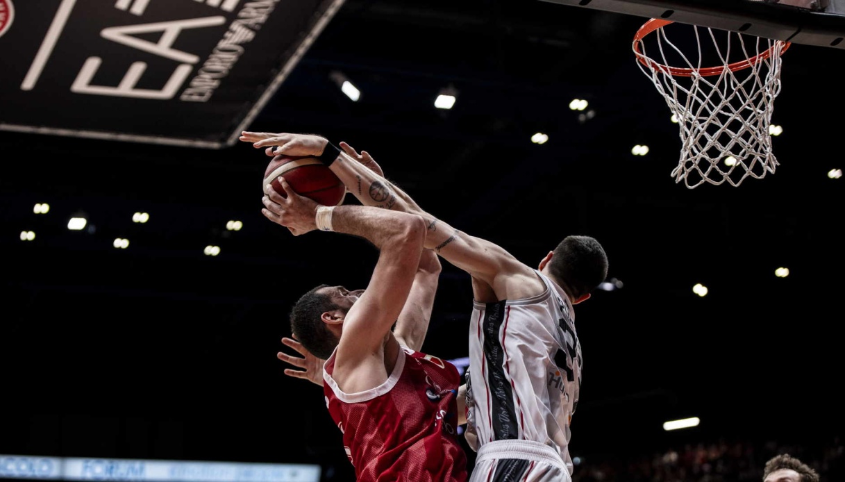 https://www.sportal.it/foto_articoli/2024-38/olimpia-milano-virtus-bologna_12897701190x786.jpg?format=jpg