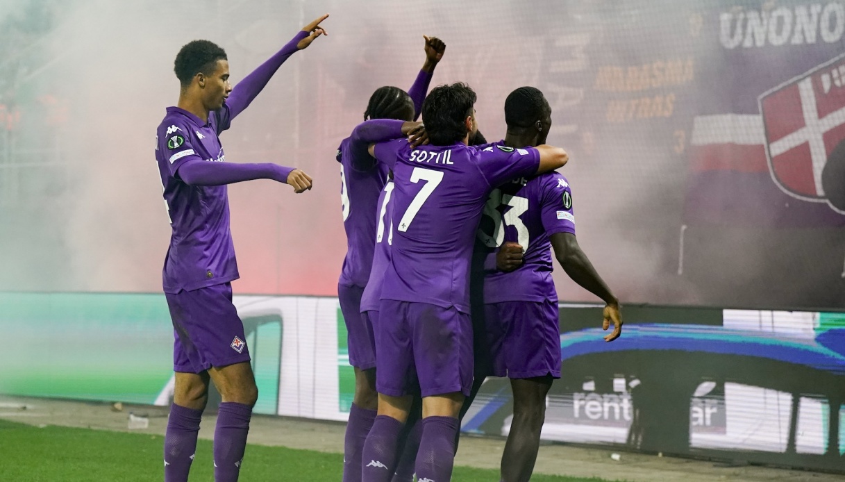 https://www.sportal.it/foto_articoli/2024-43//fiorentina_12940221190x786.jpg?format=jpg