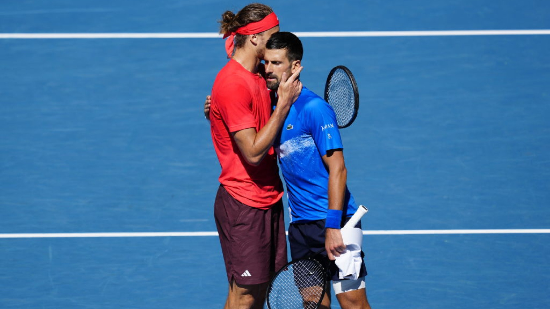 Australian Open: Novak Djokovic si ritira, Alexander Zverev in finale