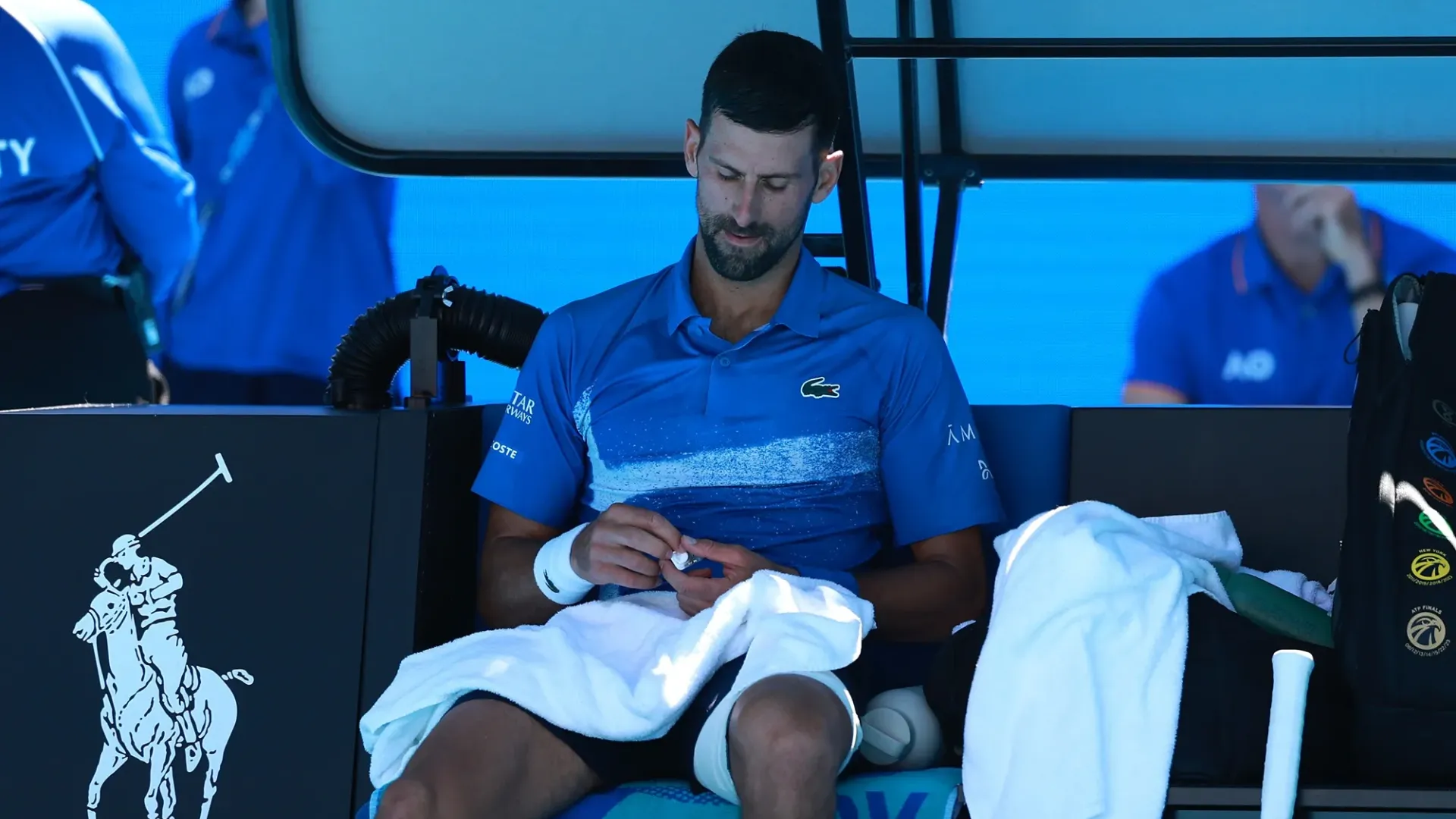 https://www.sportal.it/foto_articoli/2025-04/novak-djokovic-costretto-al-ritiro-le-foto-della-sua-amarezza_1306240Photogallery.webp?format=jpg