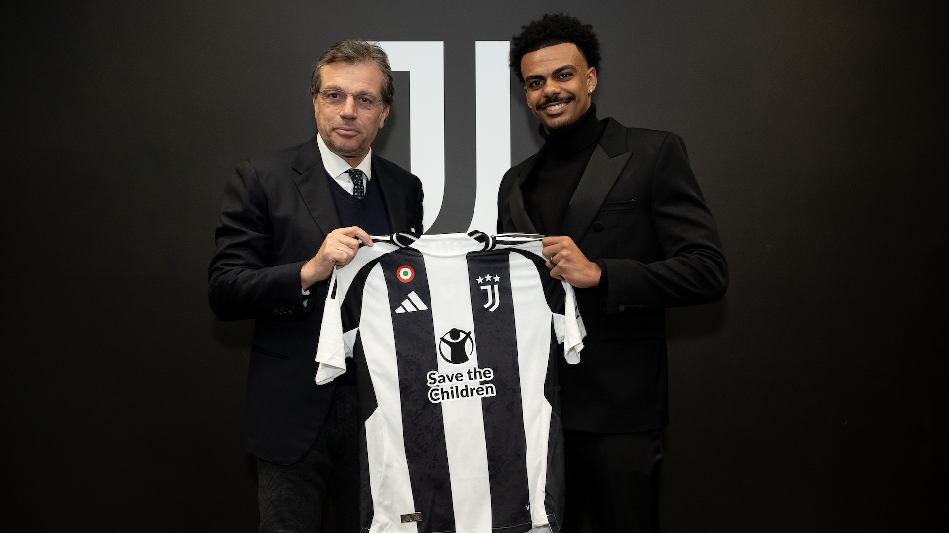 Ufficiale Renato Veiga alla Juventus