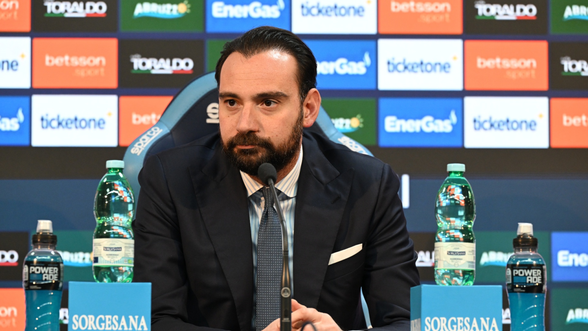 Mercato Napoli, Giovanni Manna risponde alle critiche (e va giù durissimo con Kvaratskhelia)