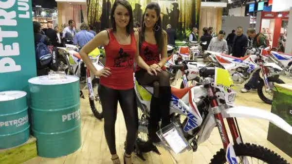 Donne e motori: le più belle immagini dell'Eicma 2014.