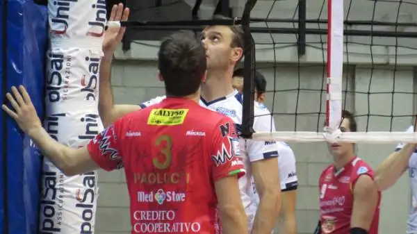 La Sir Safety Perugia, trascinata da Atanasjevic, non concede neanche un set alla Revivre Milano, sconfitta 3-0 al Paladesio.