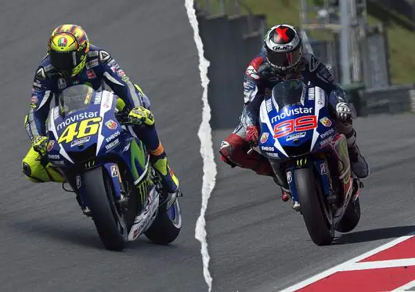 I due piloti della Yamaha hanno ormai staccato Marquez e Pedrosa nella classifica mondiale e si sfideranno nelle ultime gare per decidere chi dei due sarà il campione del mondo 2015.