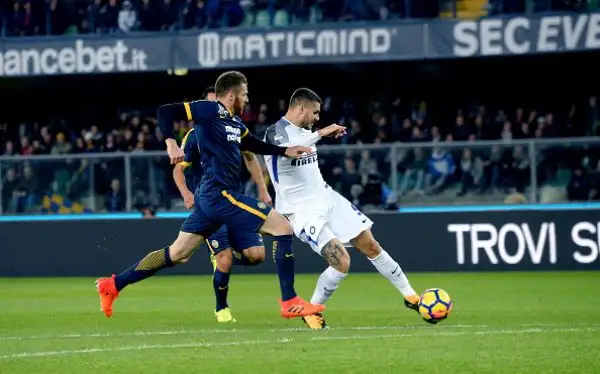 Pesantissima vittoria esterna dell'Inter, che si impone anche al Bentegodi con i gol di Borja Valero e Perisic dopo che Pazzini aveva trovato il pareggio scaligero su rigore assegnato dalla VAR.
