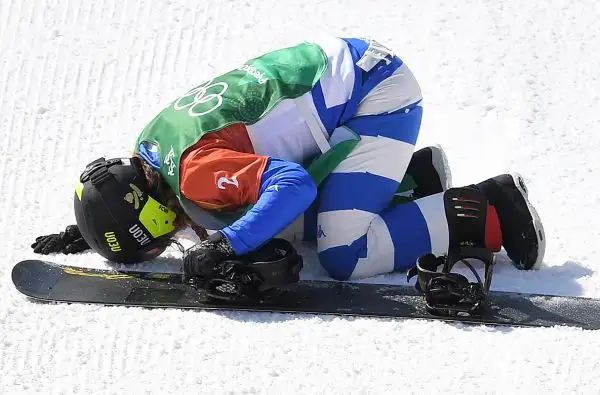 Dopo Arianna Fontana, l’Italia conquista la seconda medaglia d’oro nei Giochi Invernali grazie a Michela Moioli.  