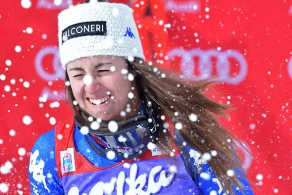 Sofia Goggia, Fiamme Gialle, ha conquistato un bronzo nello slalom Gigante ai Mondiali di Saint Moritz nella scorsa stagione. Ha dovuto saltare i Giochi di Sochi a causa di un grave infortunio.