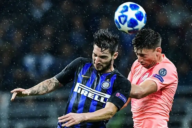 Nerazzurri a lungo dominati, ma capaci di reagire allo svantaggio maturato nel finale: Icardi fa 1-1, prossimo turno decisivo contro il Tottenham.