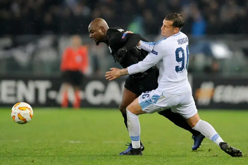 La Lazio perde ancora contro l’Eintracht Francoforte, nonostante il vantaggio iniziale di Correa.