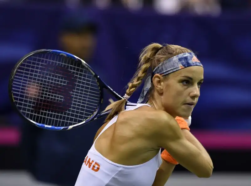 Nello stesso anno nel torneo di doppio del Roland Garros ha raggiunto la finale insieme a Lesley Kerkhove ma le due sono state sconfitte da Polona Hercog e Jessica Moore
