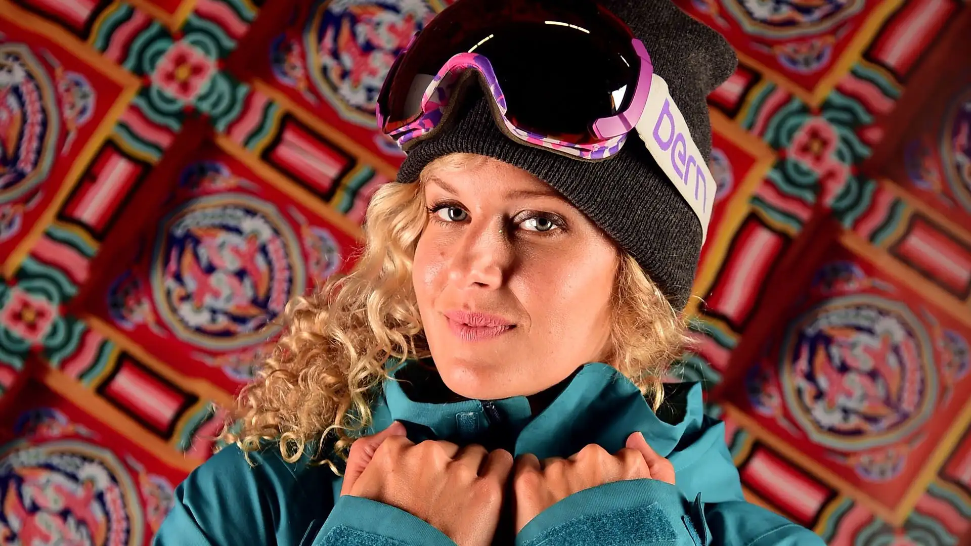 Lindsey ha partecipato a cinque edizioni dei Giochi olimpici nello snowboard cross, vincendo una medaglia d'argento alle Olimpiadi di Torino 2006 e due d'oro a Pechino 2022