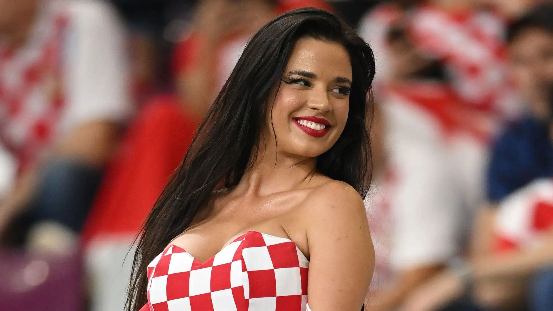 Una tifosa croata durante la partita Croazia-Canada