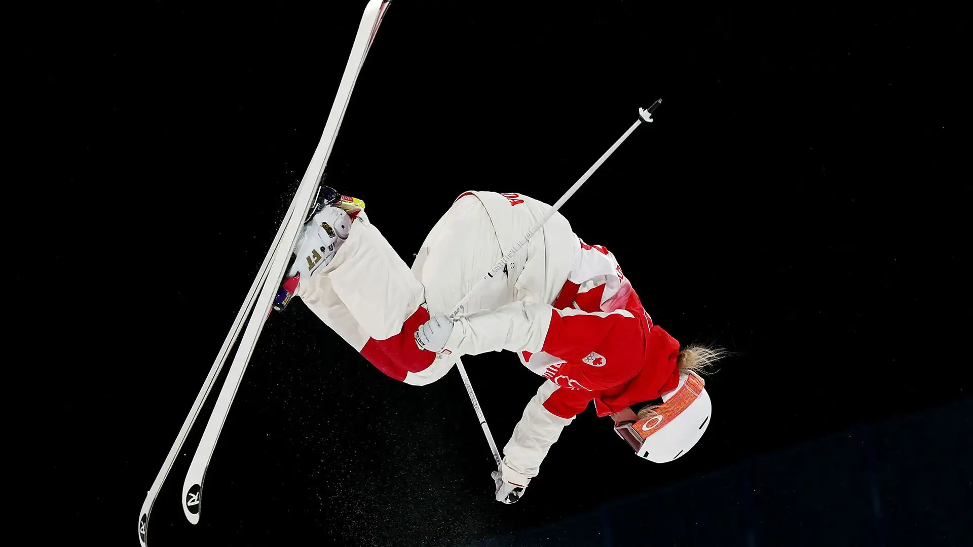 Justine ha vinto due medaglie olimpiche: 1 oro a Soci nel 2014 e 1 argento a Pyeongchang 2018.
È la sorella minore di Maxime e Chloé Dufour-Lapointe, a loro volta sciatrici freestyle di alto livello.