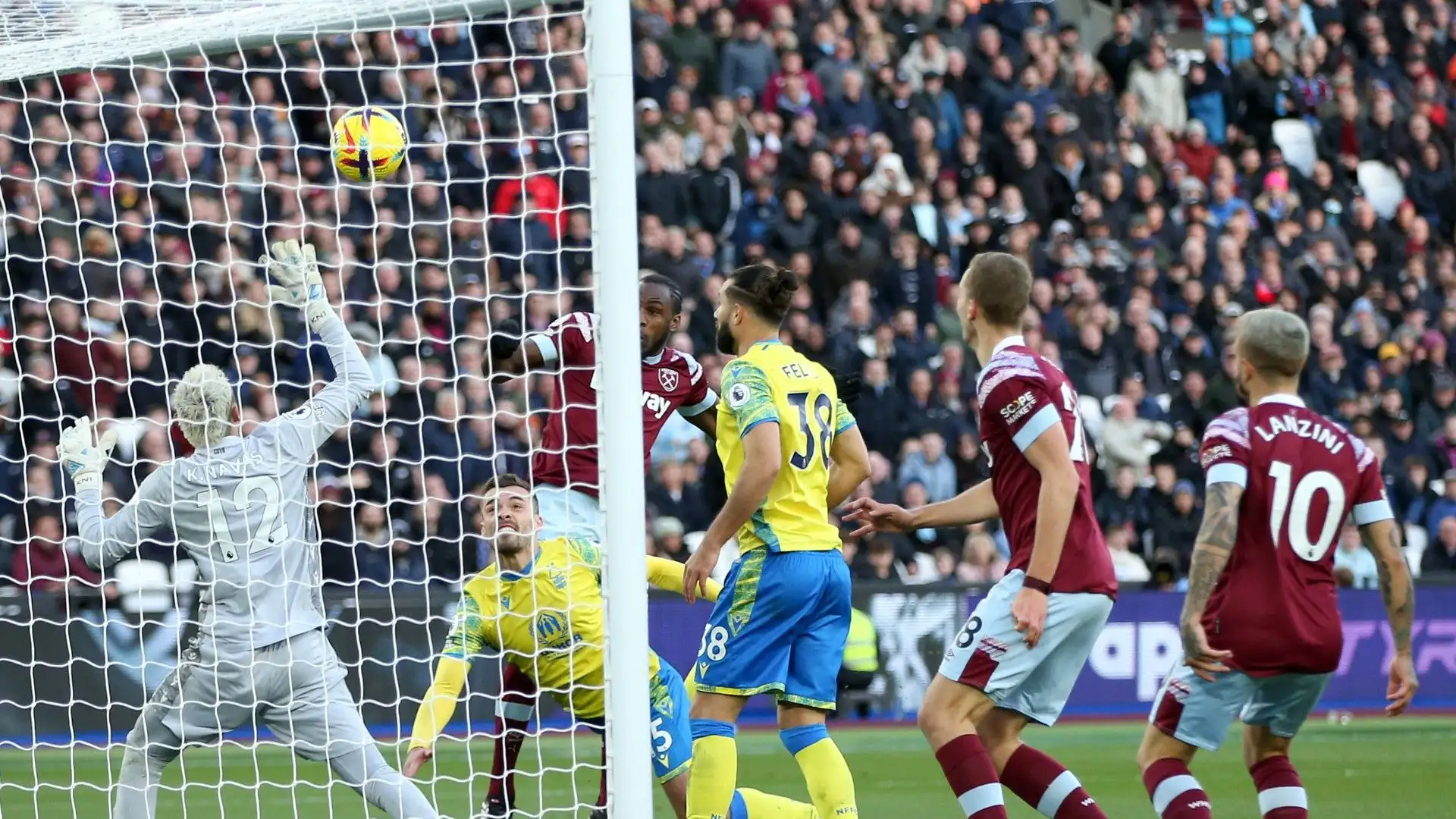 Antonio, al minuto 85, ha realizzato il quarto gol per il West Ham