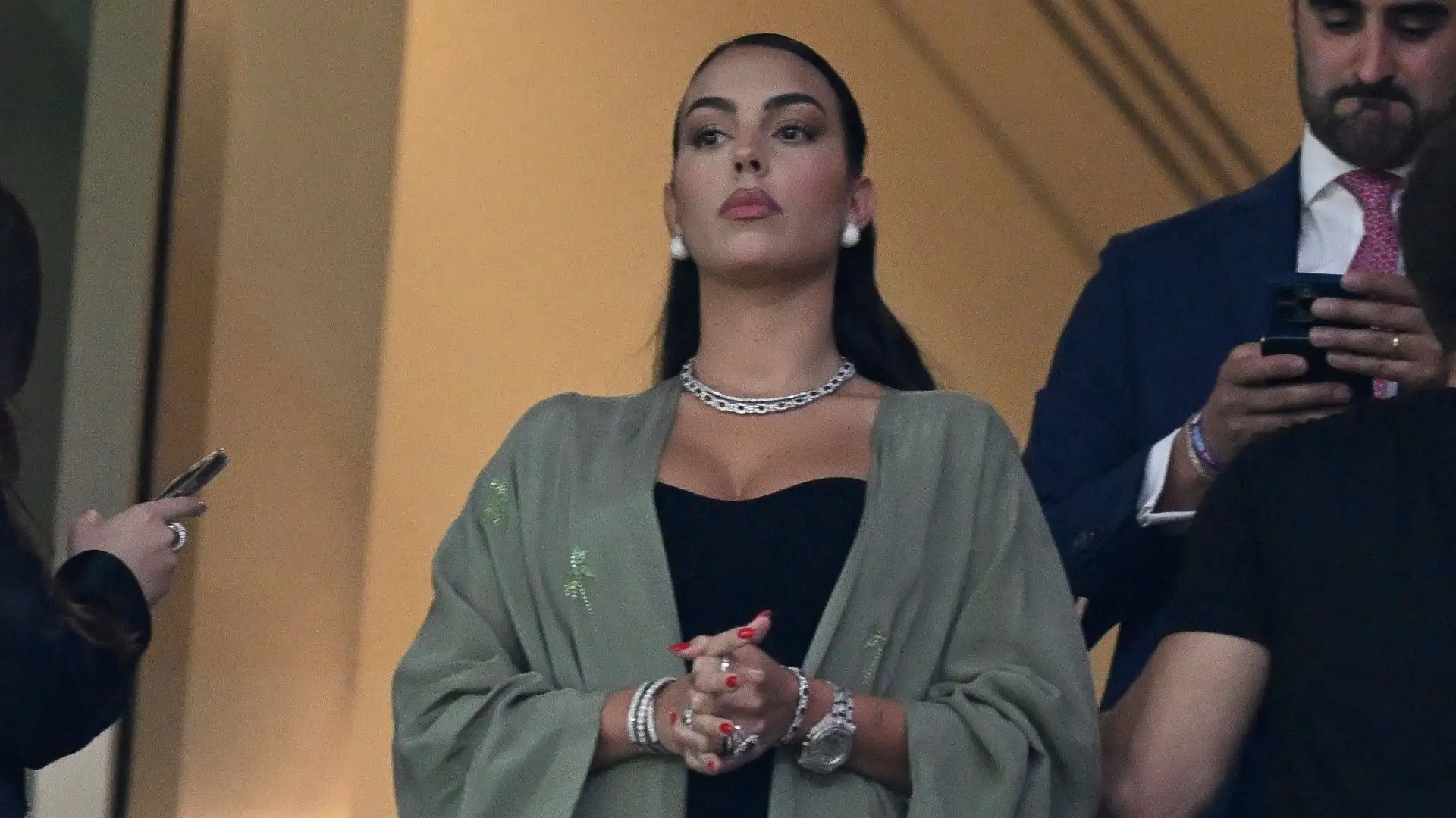 Ecco Georgina allo stadio