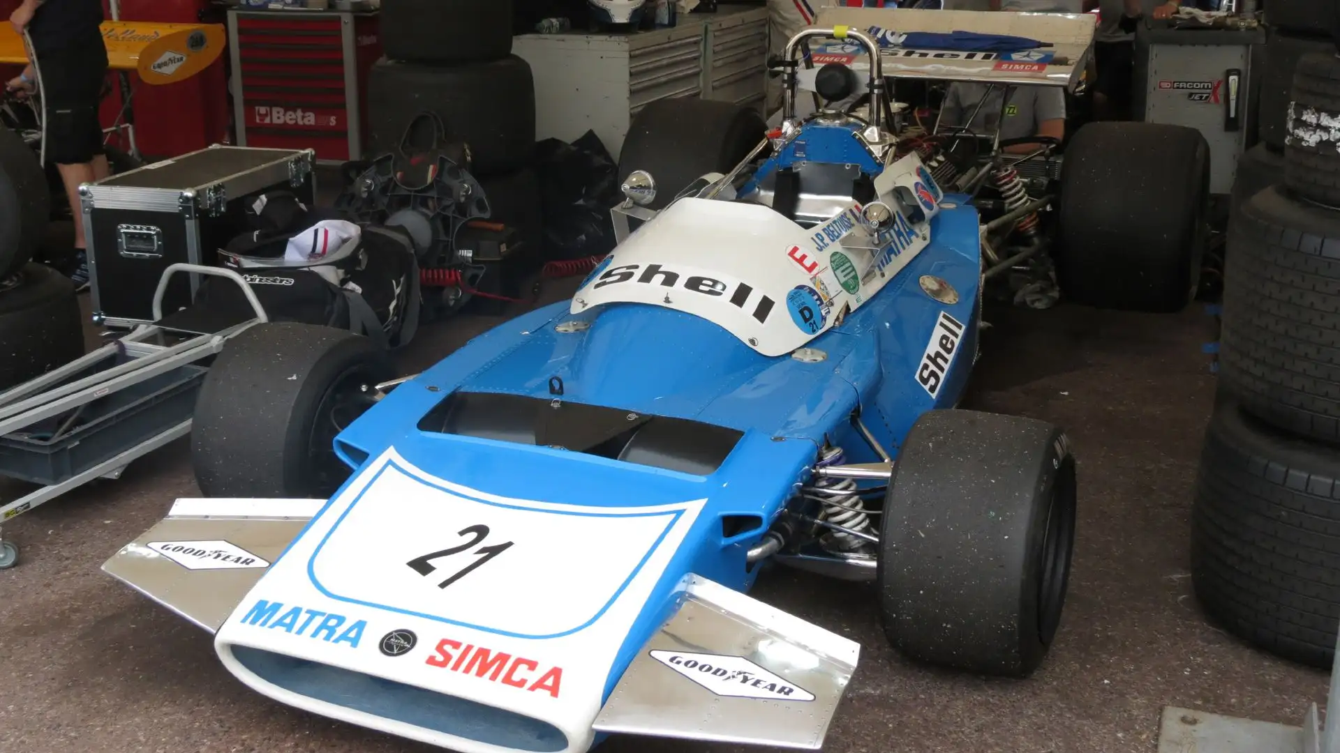 Tra il 1970 e 1972, mentre la Tyrrell diventava autonoma, la Matra iniziò a far correre un team proprio 