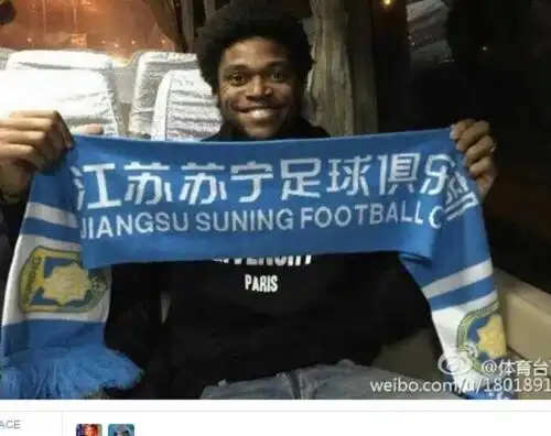 Luiz Adriano parla già cinese