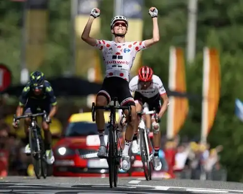 Tappa a Barguil, Aru sempre in giallo