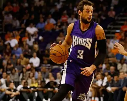 ‘King’ Belinelli ha battuto coach Ettore Messina