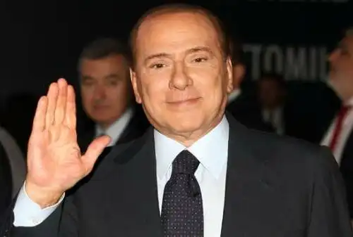 Berlusconi: “Vinco ancora e lascio”