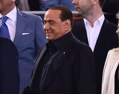 Berlusconi: “Grande Milan coi cinesi”