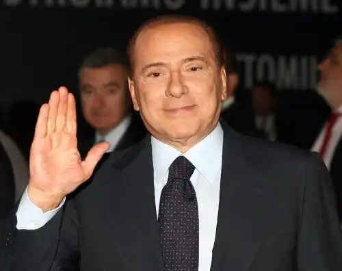 Italia, Berlusconi ha la soluzione