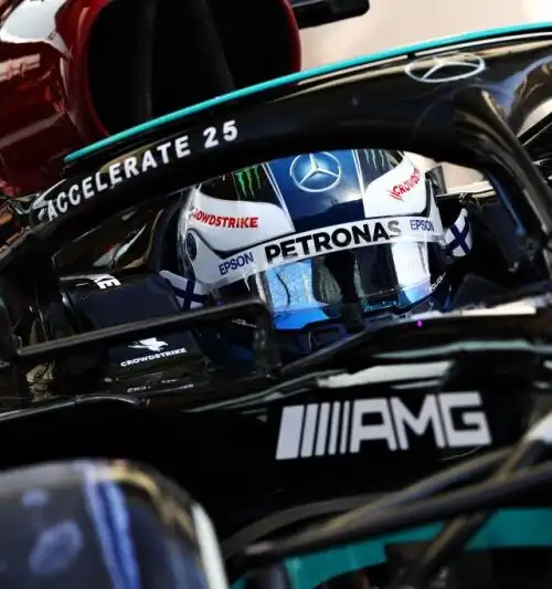 Bottas riporta la Mercedes davanti a tutti