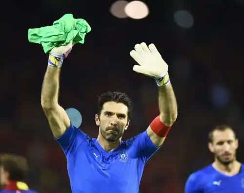 Buffon bacchetta De Rossi