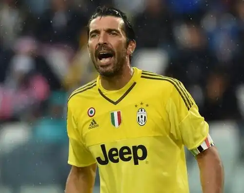 Juve, auguri a Buffon