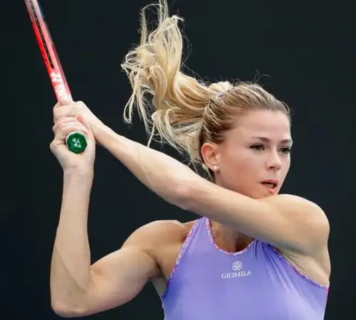 Camila Giorgi, allenamento a sorpresa con le tifose incredule