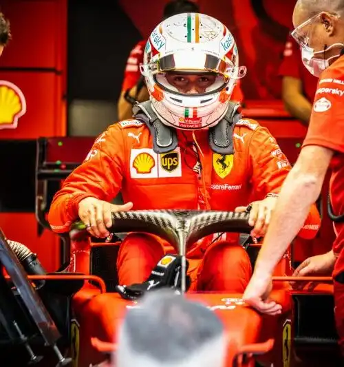 Charles Leclerc sta male, Ferrari in ansia