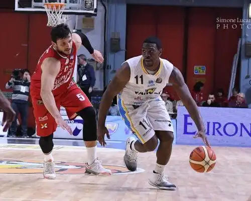 L’Olimpia si salva nel finale a Cremona