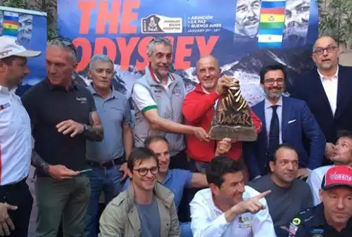 Svelata a Milano la Dakar 2017