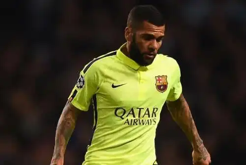 Dani Alves saluta il Barça