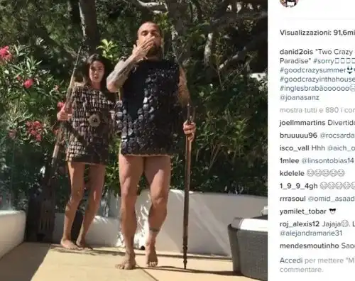 Dani Alves, danza di guerra con Joana