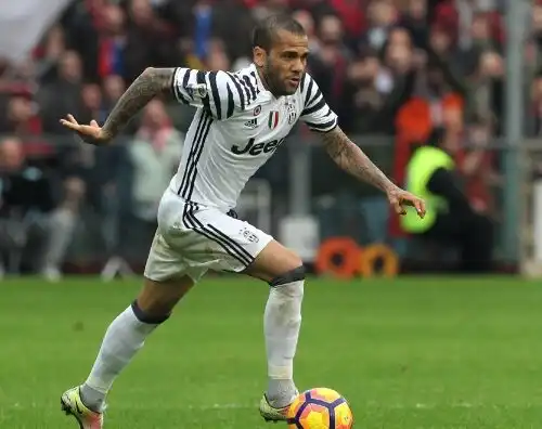 Juventus: Dani Alves si era offerto al Barcellona