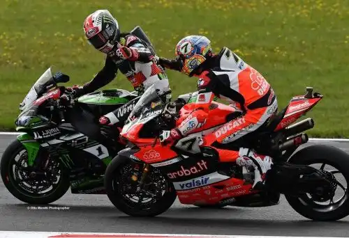 Sbk, fantastica vittoria di Davies in Germania