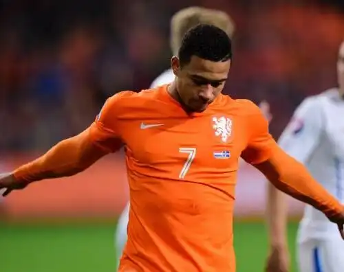 Olanda flop, Depay sbaglia maglia