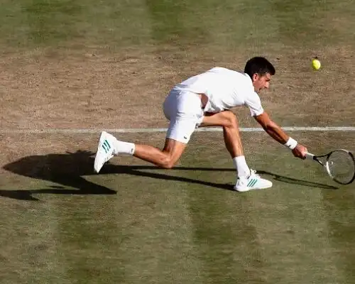 Wimbledon, ritiro a sorpresa per Djokovic