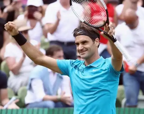 Federer vince a Stoccarda: 98esimo trofeo