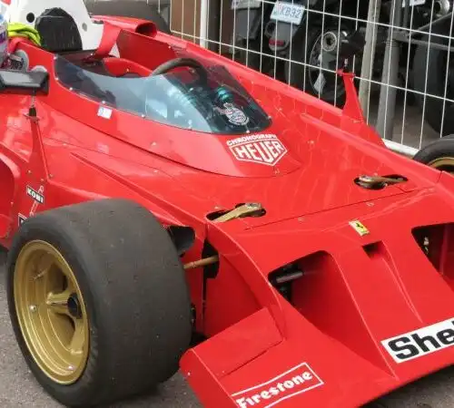 Ferrari, un fascino senza tempo: le foto delle ‘Rosse’ di una volta