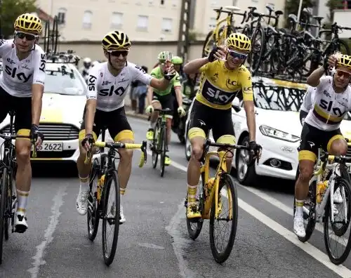 Tour de France, Froome in trionfo a Parigi