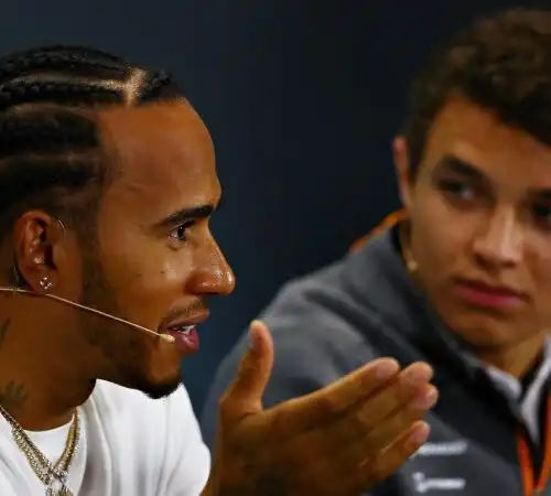 Lewis Hamilton: la uscita sulla McLaren fa discutere