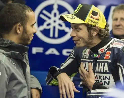 Valentino Rossi contro Lewis Hamilton: sfida al Ranch